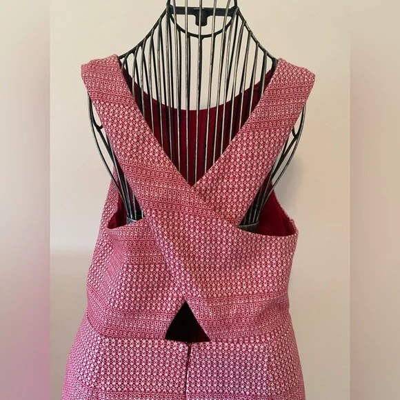 Banana Republic/Size 12 - Red/White Dress. Criss/Cross open back - - Picture 3 of 9